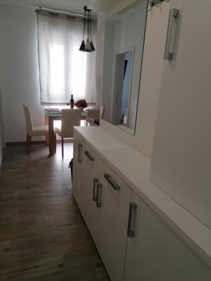 Apartman Petra Pula Exterior foto